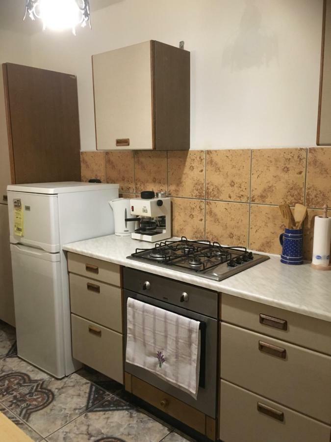 Levendula Apartmanház Apartamento Sümeg Exterior foto